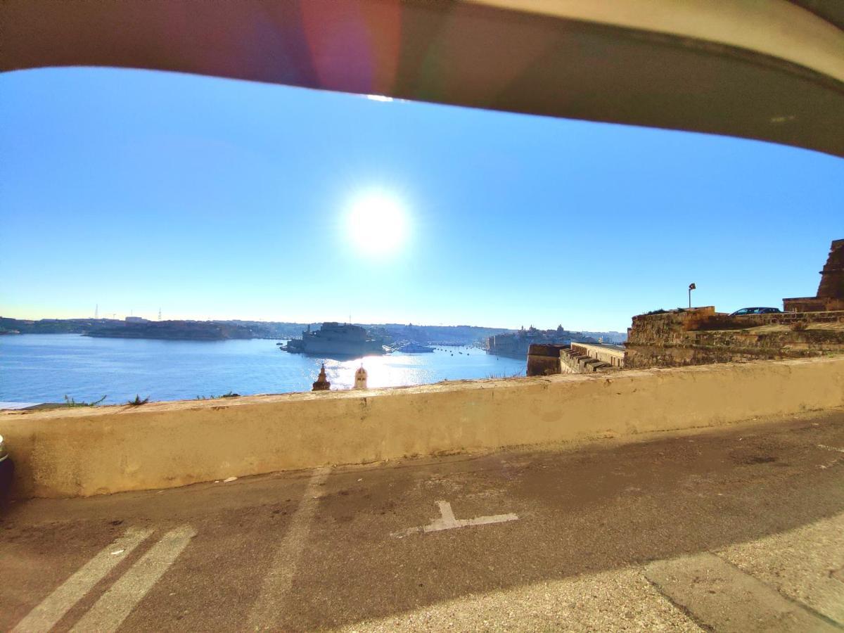 Ripple 23 Savynomad Harbour Residences Valletta Bagian luar foto